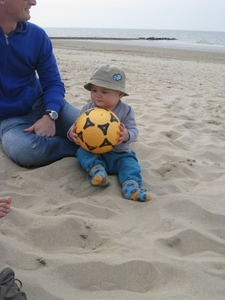 2011-04-02 pia verjaardag aan zee 035