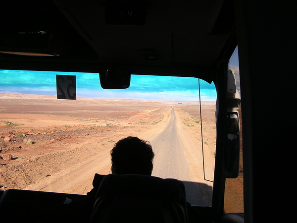 Zouden hier wel 2 bussen elkaar kunnen passeren?
