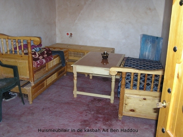 De bemeubeling in dat huisje