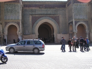 Bab Mansour. Een van de koninklijke paleizen. Inkomsthal