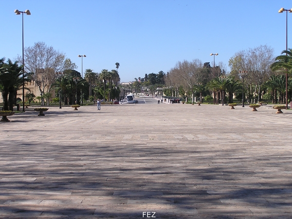 Fez met zijn grote pleinen