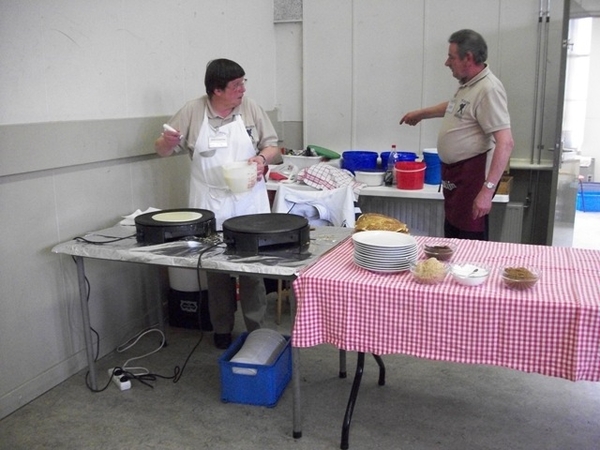 004-Bakken van pannenkoeken