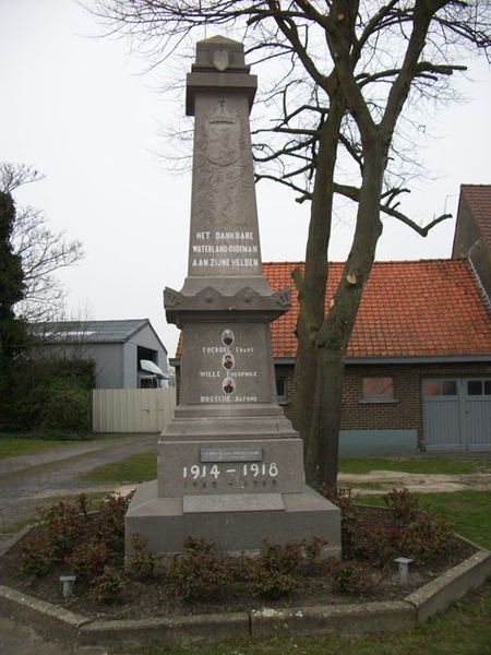 058-Herdenkingsmonument in St-Laureins-Belgi