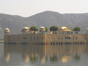 Jaipur Lake Palace