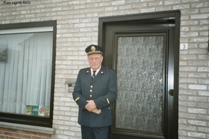 In Uniform t'huis