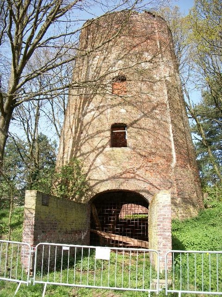 18-De Engsbergse Molen-berg en beltmolen-1826