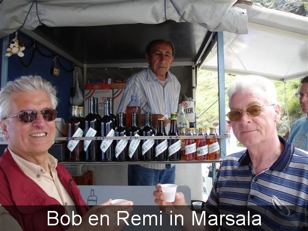 20060519 Sicili VTB Naxos Bob en Remi Marsala foto van crombez r