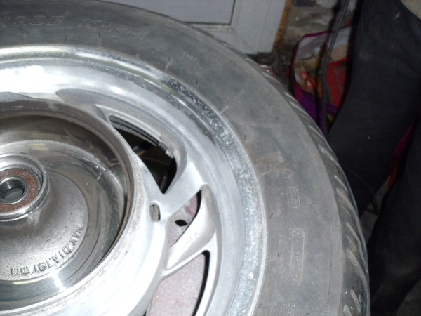 11 Achterwiel tijdens het opschuren Re