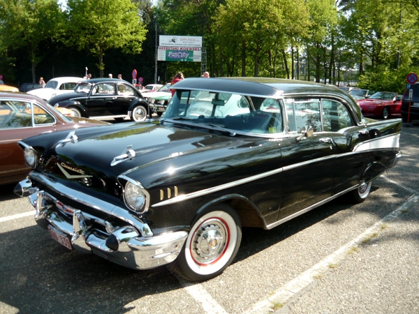 P1160527_2011_04_25_Paasuitstap_KoerselSporthal_ChevroletBelAir19