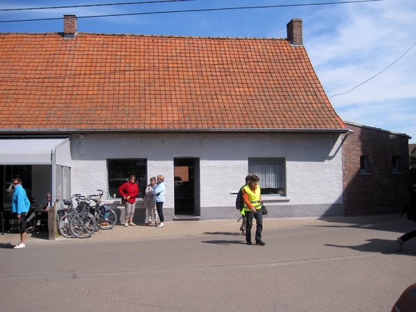 namiddag fietsrit kav dentergem 3-04-2011 010