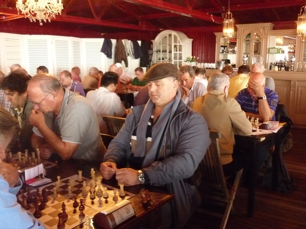 Marcel Verschoor met pet