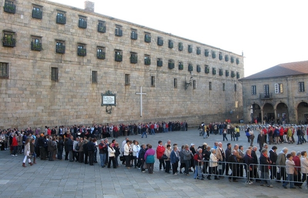 16 Fille aan de kerk (23)