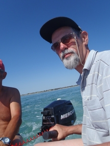 op stap met de kleine samaki
