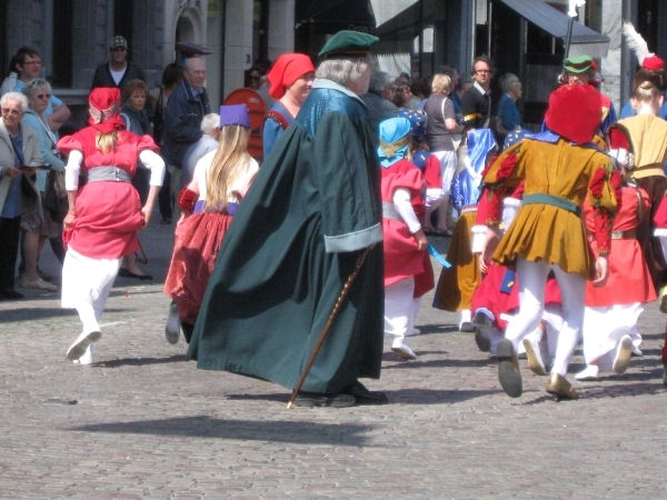 De onderwijzer leer keizer karel latijn