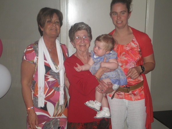 kerstfeest2010 communie carmen schoolfeest tibe 2011 066