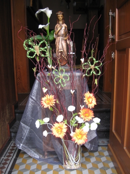 Bloemen voor Sint-Hermelindus