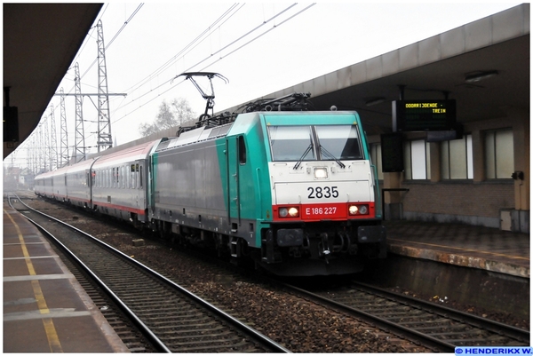 2835 als IC B 9220 FBN 20120302