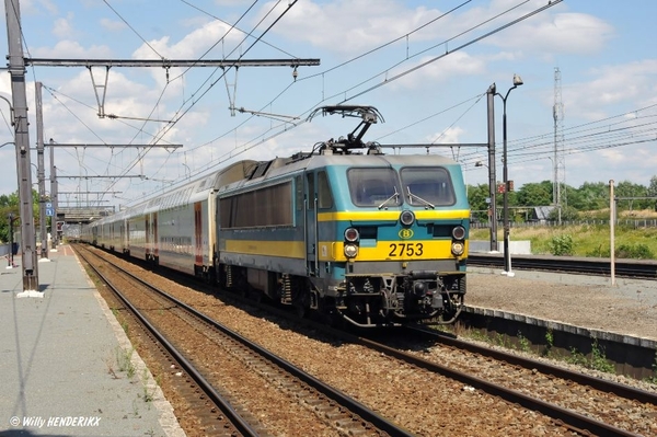 2753 & 2751 FNNDDOK 20130816 als ME-IR 3638-De Panne-Kortrijk