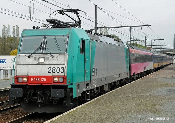 2803 FNNDDK 20141024 als IC1229 naar FBMZ