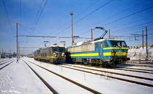 2707 & 2558 BUNDEL STUIVENBERG 20010224