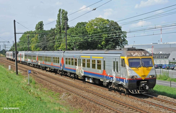 381-363 VLIEGVELD DEURNE 20150820