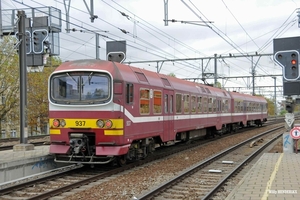 937 FCV 20151104 als L2583 van Puurs naar Roosendaal 13u16