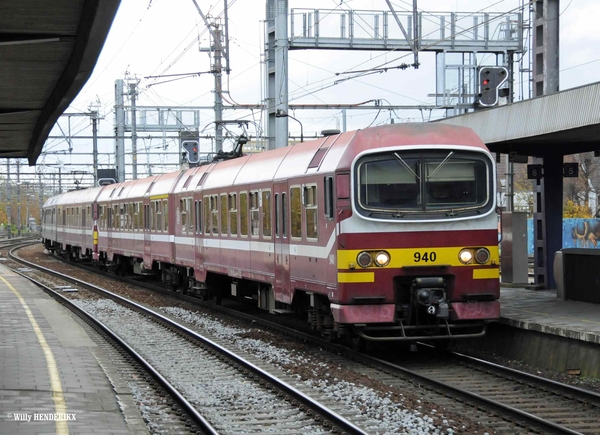 940-922 FCV 20151104 als L2664 naar Lokeren 14u22