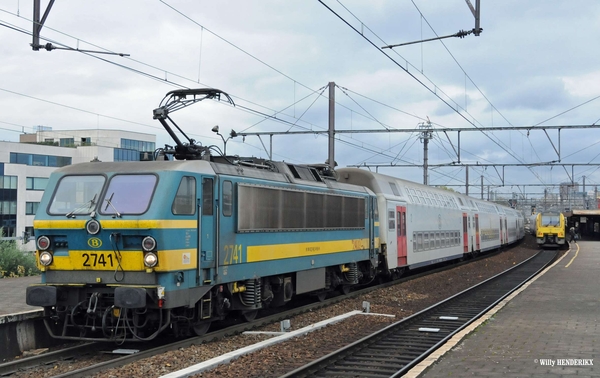 2741 & TD-M5 59964 als IC3335 FN-FBMZ & 4187 FCV 20151104 14u44