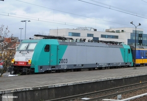 2833 met achteraan 2803 FCV 20151104 als IC9243 FBMZ-ADAM 14u40_3