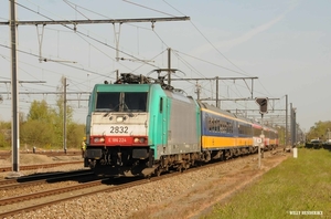 2832 ESSEN 20160504 als IC9220 Amsterdam-FBMZ 09u56 (1)