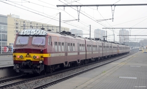 841-818 FNLB 20161213 10u36 doorrit via lijn12 (3)