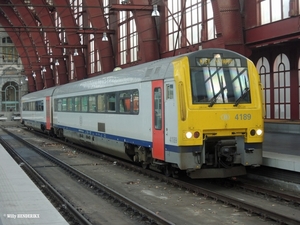 4189 FN 20151118 als L2962 naar Mol om 11u48