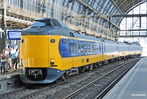 4210 AMSTERDAM 20150822 IC naar Amersfoort