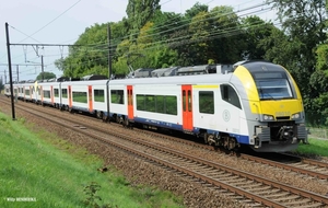 08010-08582 VLIEGVELD DEURNE 20150820 als IC2915 naar FLV (1)