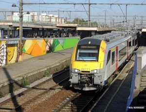 08171-08255 FCV 20150925 als IC1831 FN-FSD om 10u10