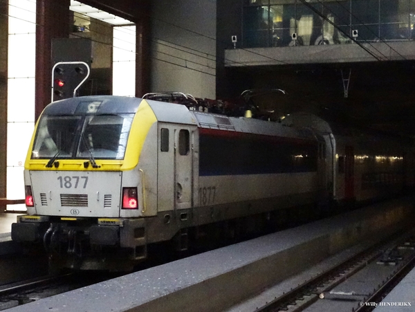 TD M6-65035 met 1877 achteraan als IC2006 FCR-FN 20180409 08u51_2