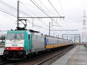 2804 en 2805 achteraan FNLB 20180405 als IC9216 Den Haag-FBMZ 09u