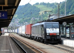 MRCE E189 927 met containertrein  SCHWARZACH-ST-VEIT 20170621 (1)