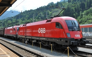 BB 91 81 1116 118-1 & 91 81 1116 053-0 SCHWARZACH-ST-VEIT 2017062