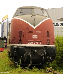 DIESELLOC 'DB V220 - 220071-5' SPEYER Museum 20160820 (1)