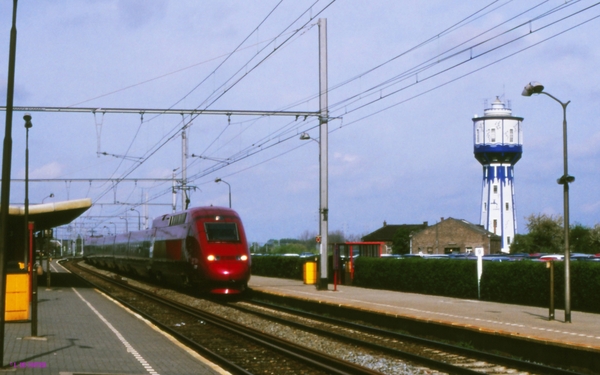 LANDEN 4345 als THA 9417 Paris-Köln 23.04.1999