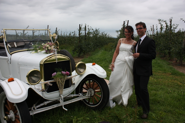 Oldtimers bruidswagens ceremoniewagens