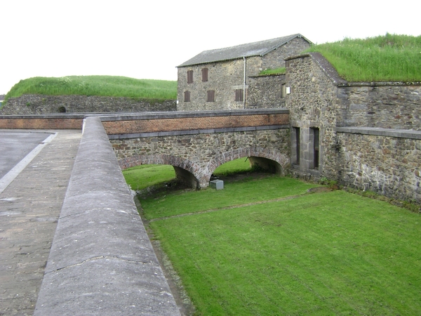 090517 Chimay Rocroi B CharlevilleMez  Montherme Givet F Freyr B