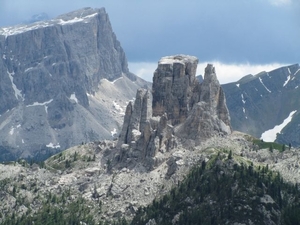 20110705 029 AV1-Falzarego-DibonaHut - CinqueTorri