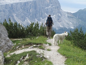 20110706 045 AV1-5TorriHut