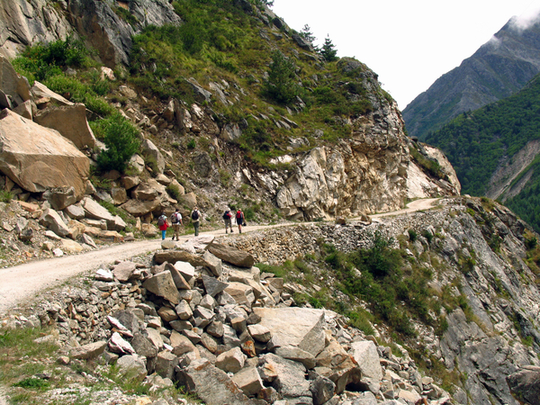 WIJ TREKKEN VERDER RICHTING CHITKUL