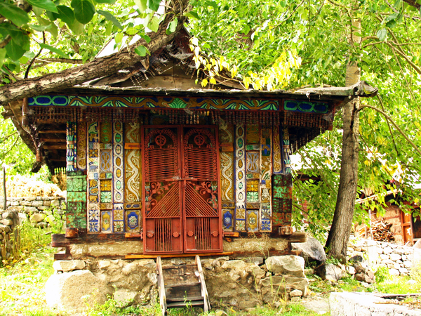 NOG EEN HEILIGDOM IN CHITKUL