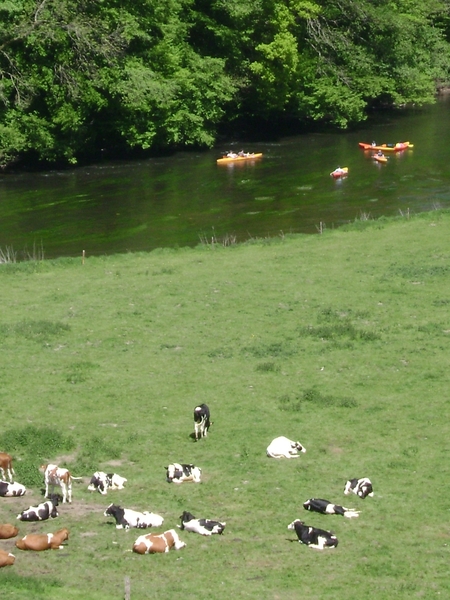 100522 Bouillon Semois Orval F Stenay Sedan B Humain 002