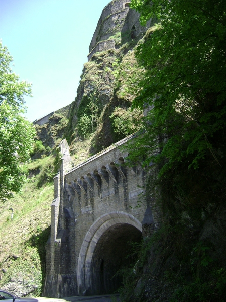 100522 Bouillon Semois Orval F Stenay Sedan B Humain 015