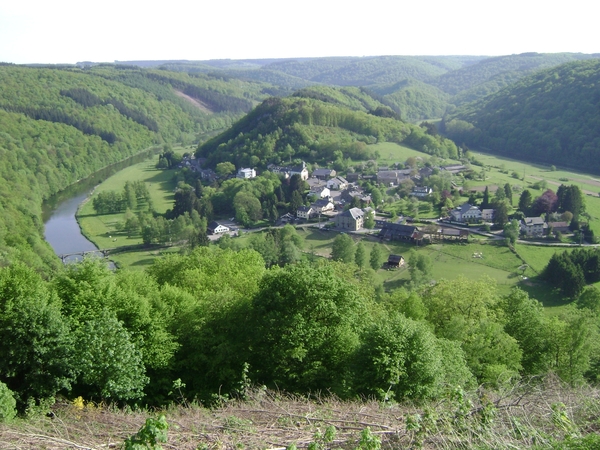 100522 Bouillon Semois Orval F Stenay Sedan B Humain 022